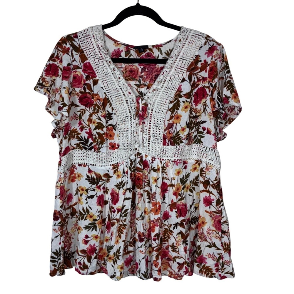 Torrid Floral Lace Crochet Babydoll Top White Red Peplum Plus Size 2 2X Blouse